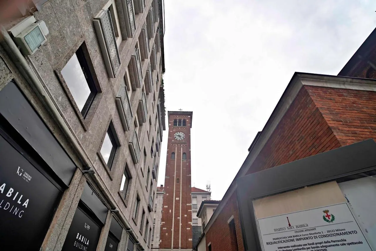 Chic 1Bdr With Shared Terrace Steps From Duomo By Rentopolis Milano 0*,  Italia
