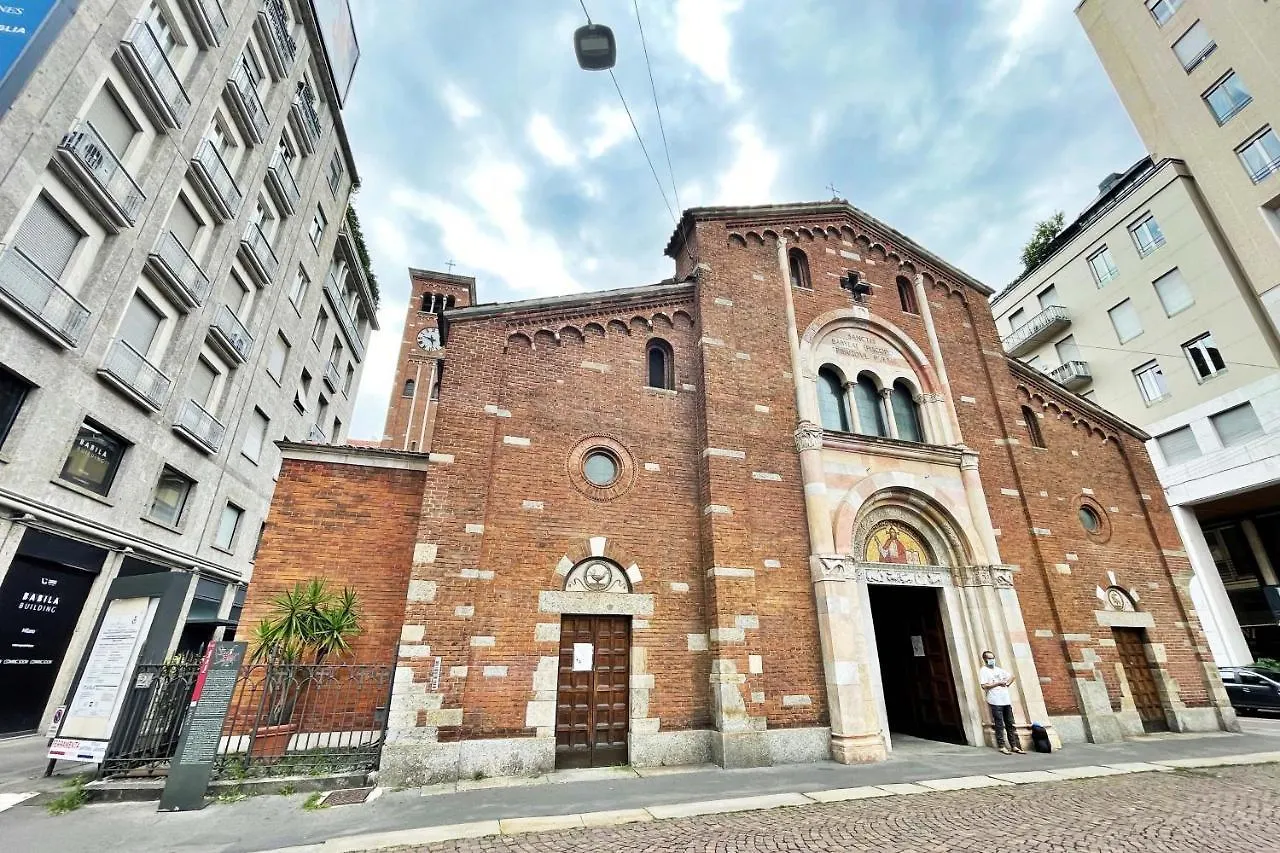 شقة Chic 1Bdr With Shared Terrace Steps From Duomo By Rentopolis ميلان