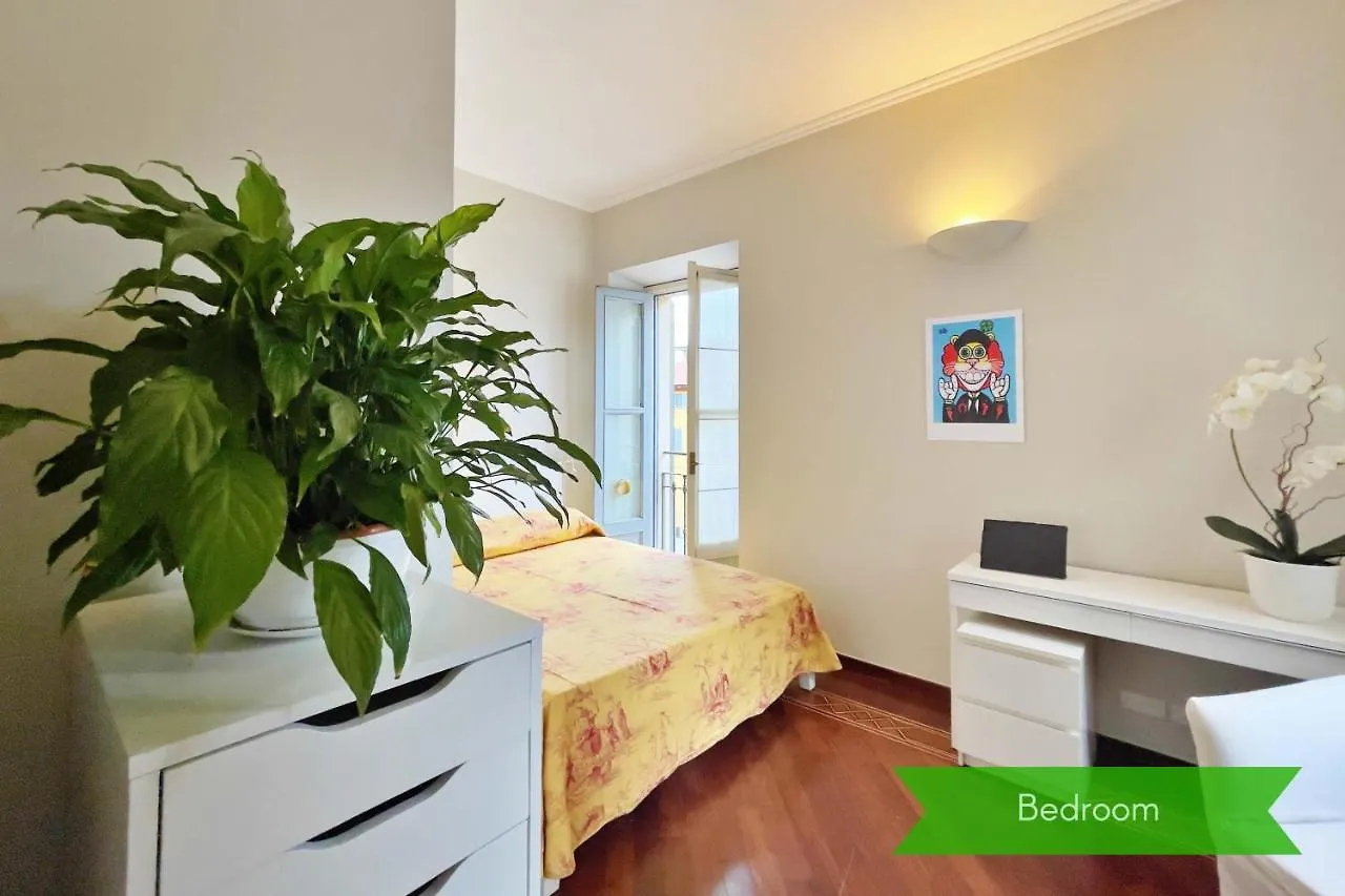 Chic 1Bdr With Shared Terrace Steps From Duomo By Rentopolis ميلان 0*,