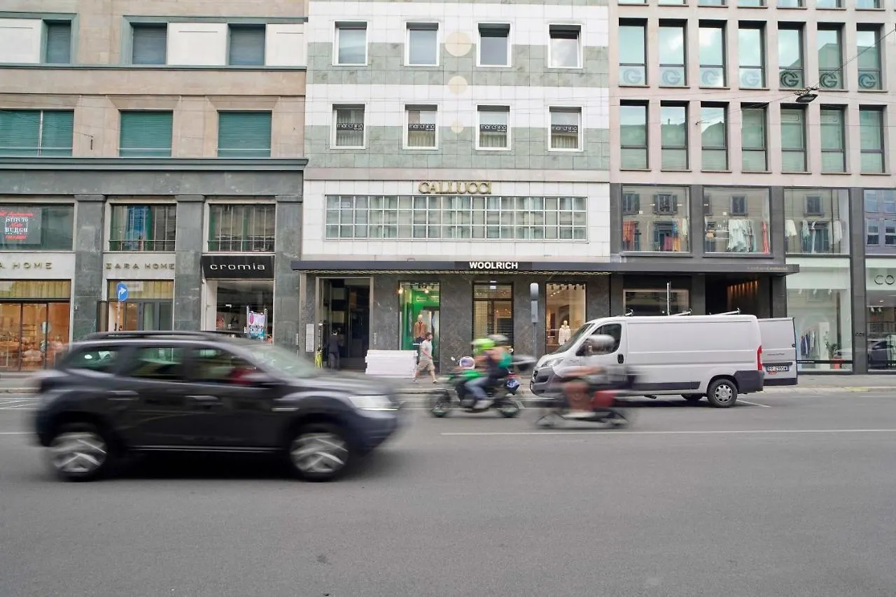Chic 1Bdr With Shared Terrace Steps From Duomo By Rentopolis ميلان شقة